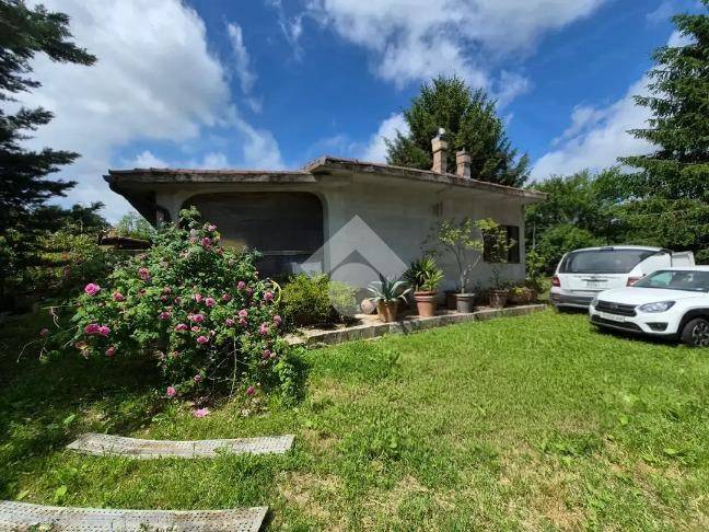 casa indipendente in vendita a Labico in zona Colle Spina