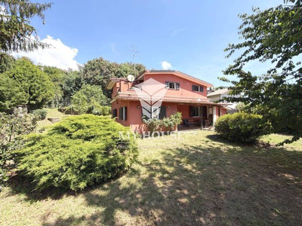 casa indipendente in vendita a Labico in zona Colle Spina
