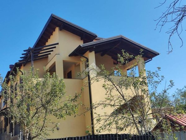casa indipendente in vendita a Labico