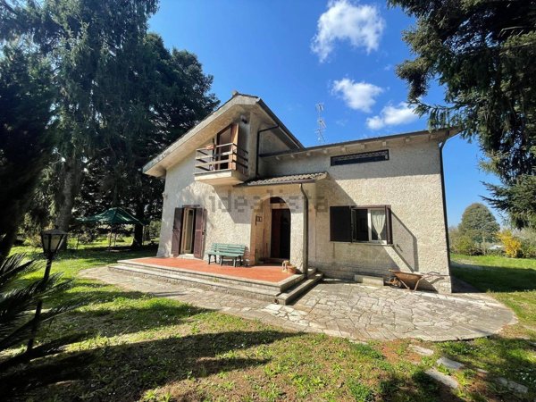 casa indipendente in vendita a Labico in zona Colle Spina