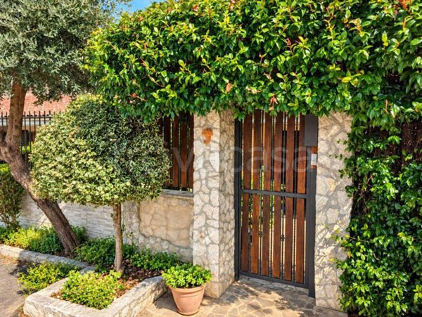 casa indipendente in vendita a Labico