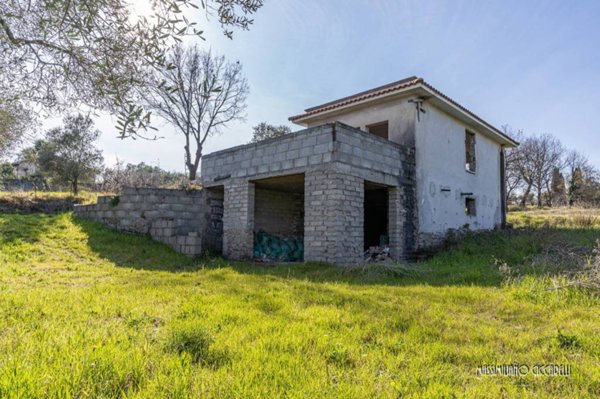 casa indipendente in vendita a Lanuvio