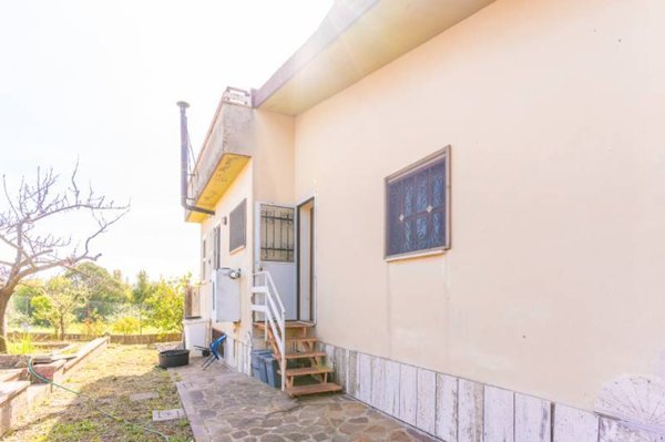 casa indipendente in vendita a Lanuvio