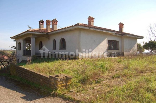 casa indipendente in vendita a Lanuvio