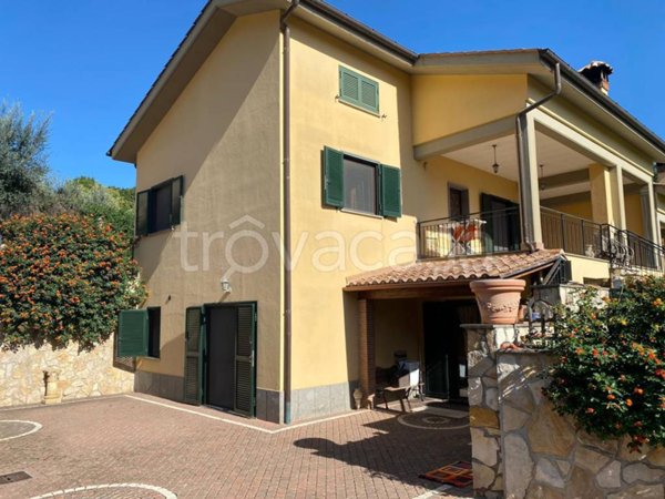 casa indipendente in vendita a Lanuvio