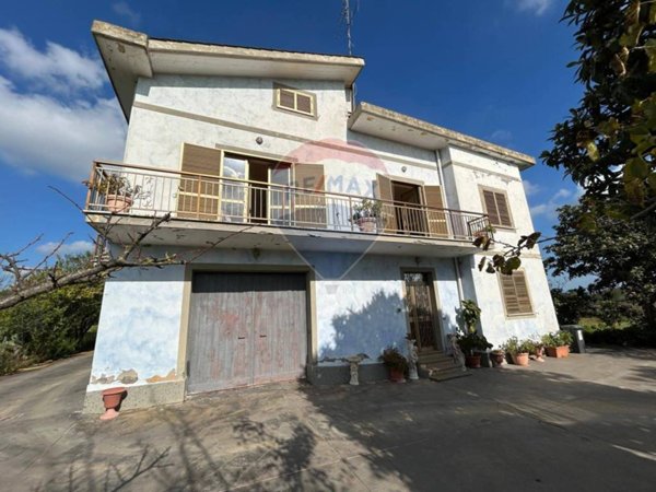 casa indipendente in vendita a Lanuvio in zona Malcavallo