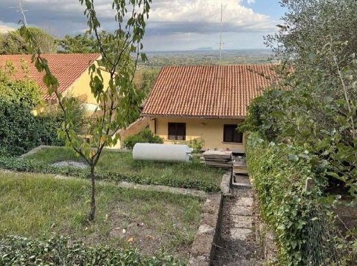 casa indipendente in vendita a Lanuvio