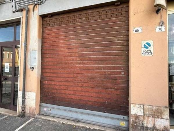 locale commerciale in vendita a Lanuvio