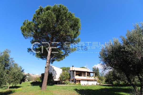 casa indipendente in vendita a Lanuvio