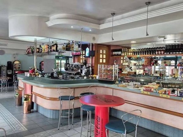 negozio in vendita a Lanuvio