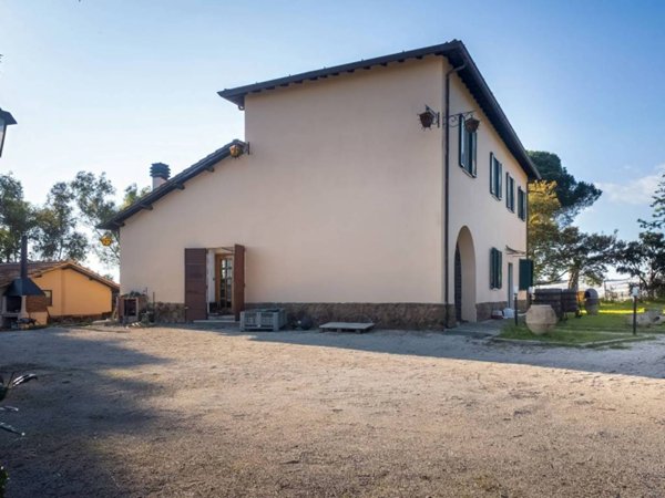 casa indipendente in vendita a Lanuvio