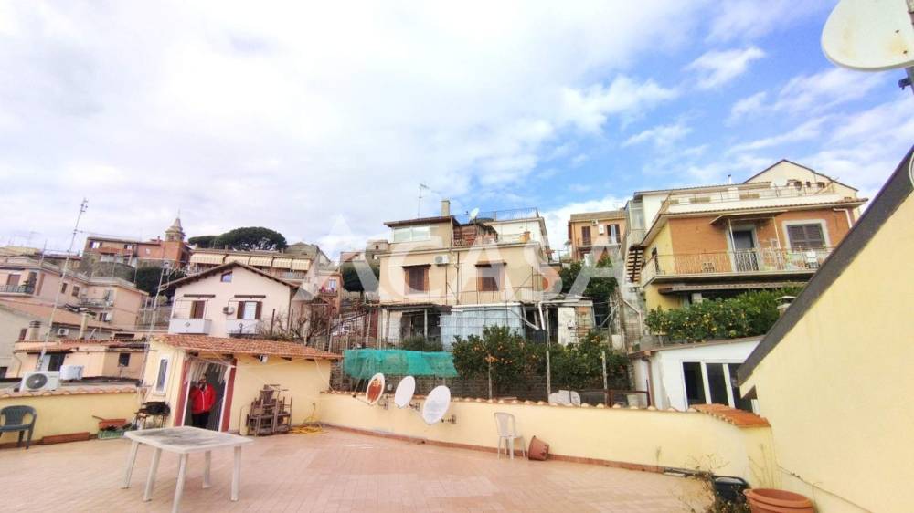 appartamento in vendita a Lanuvio