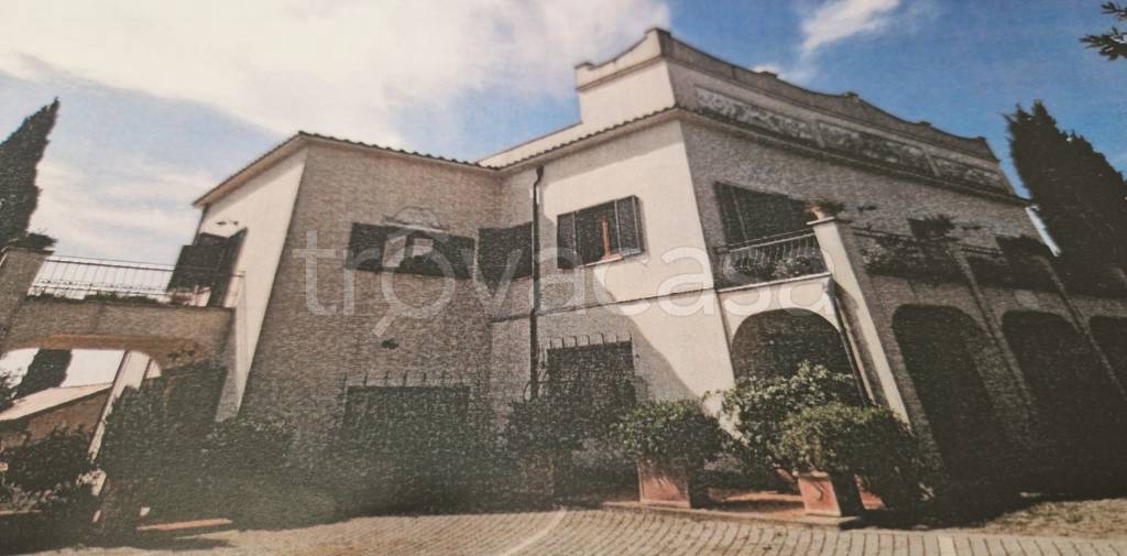 casa indipendente in vendita a Lanuvio