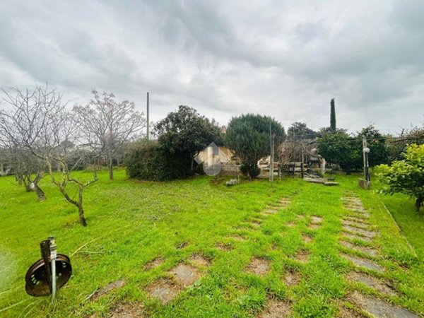 casa indipendente in vendita a Lanuvio