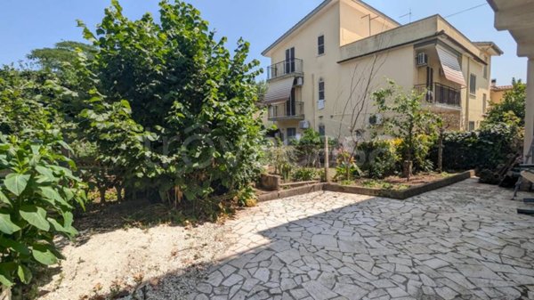 casa indipendente in vendita a Lanuvio