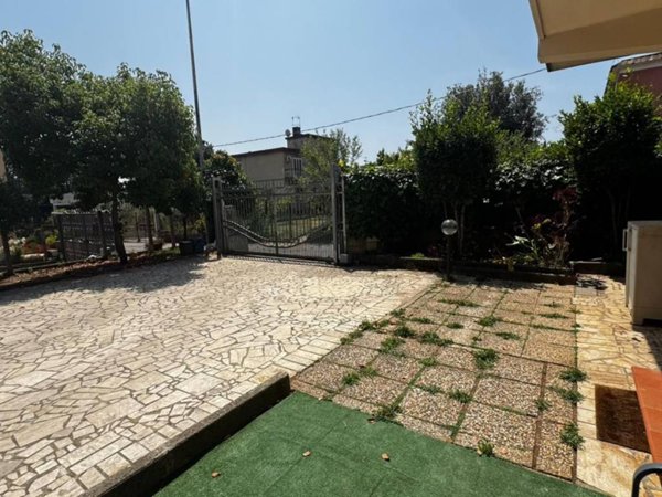 appartamento in vendita a Lanuvio in zona Bellavista