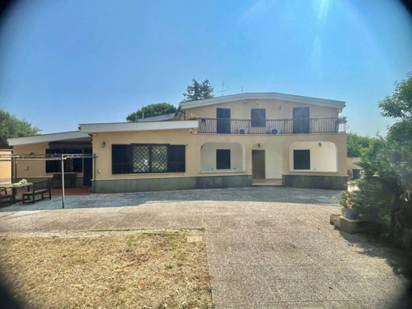 casa indipendente in vendita a Lanuvio in zona Sambuco
