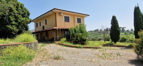 casa indipendente in vendita a Lanuvio