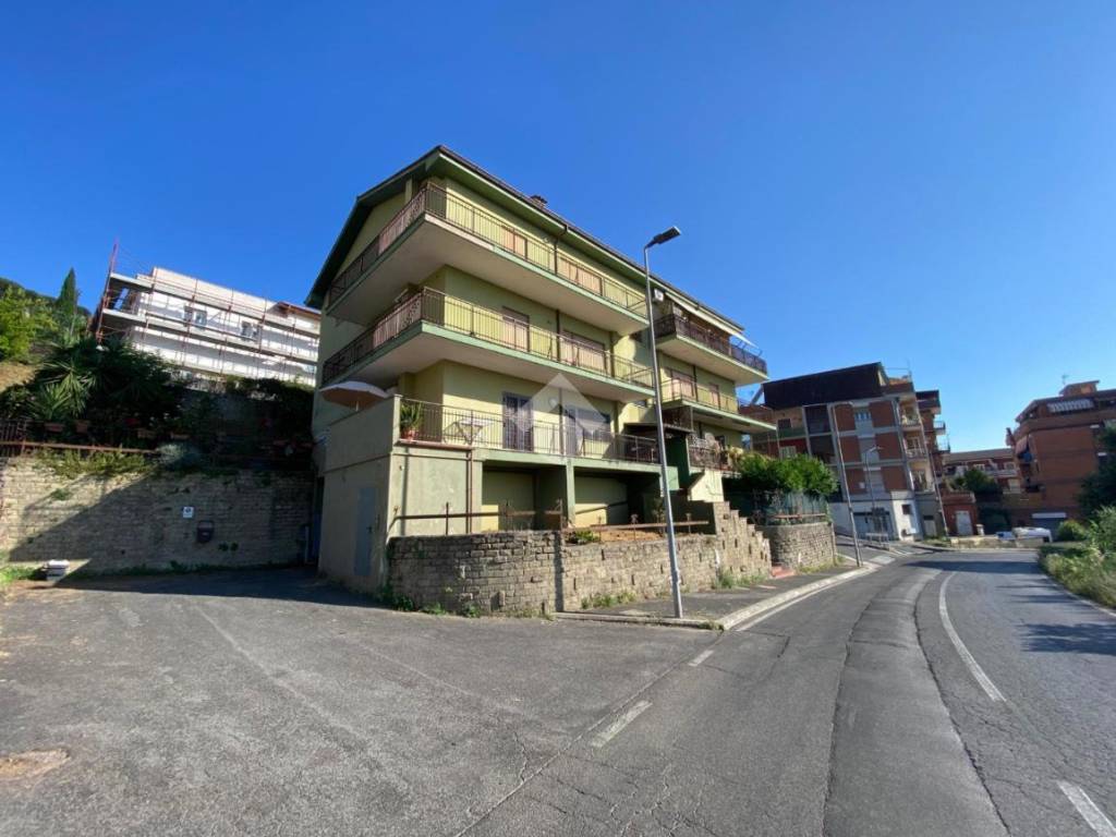 appartamento in vendita a Lanuvio