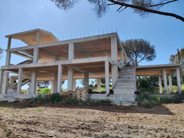 casa indipendente in vendita a Lanuvio