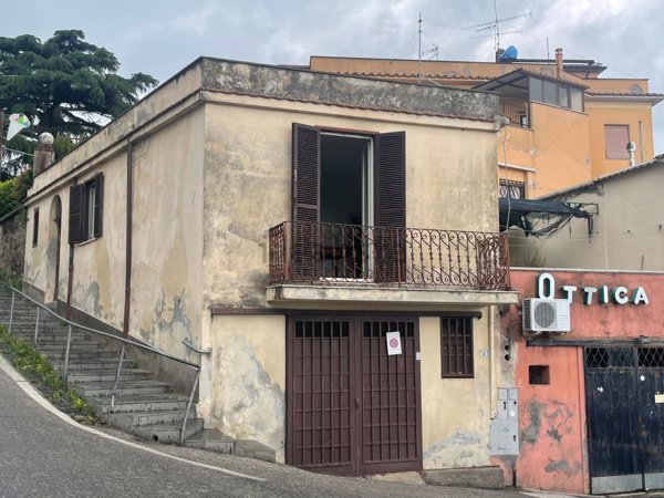 appartamento in vendita a Lanuvio