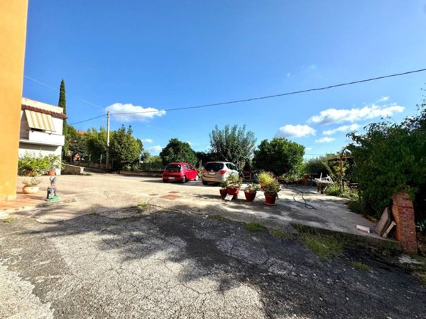 appartamento in vendita a Lanuvio