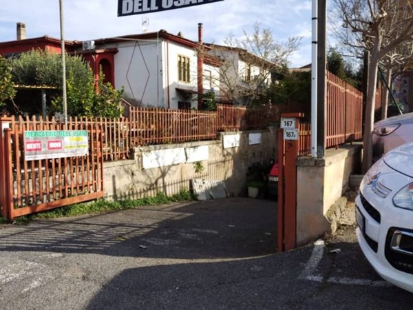 negozio in vendita a Lanuvio in zona Bellavista