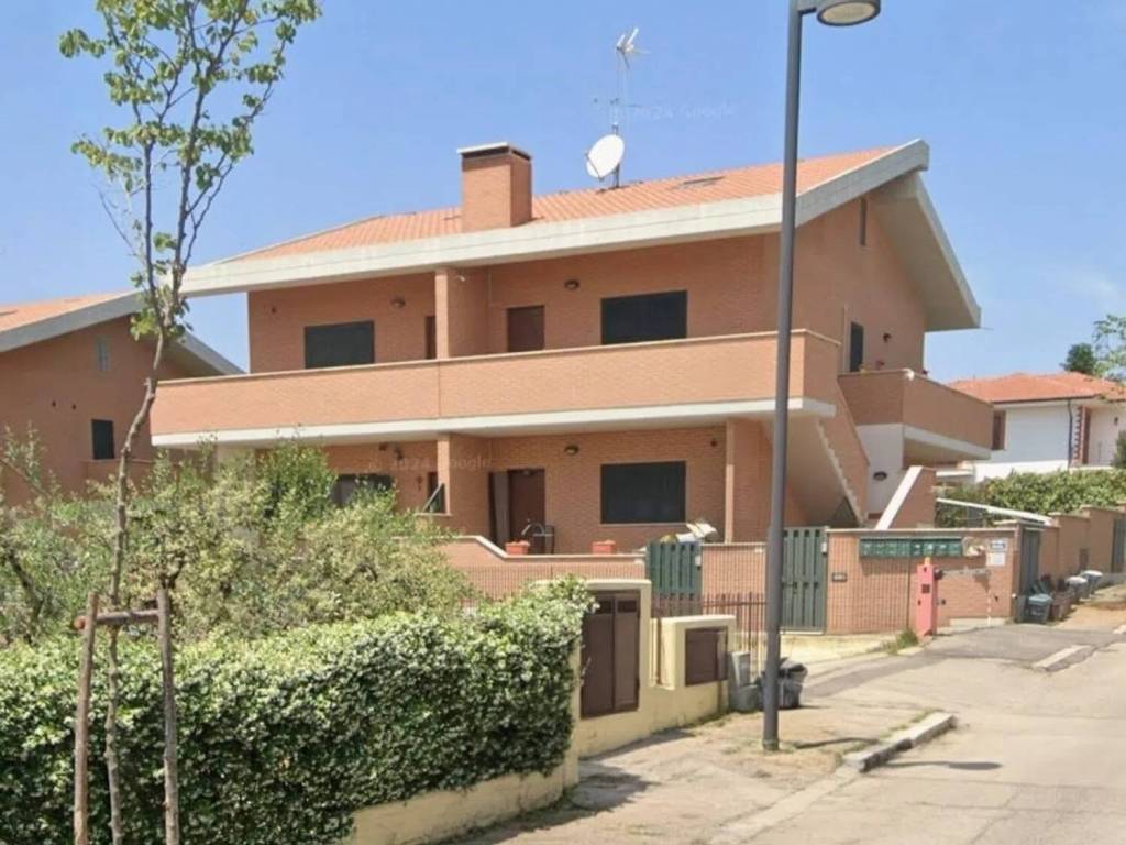 casa indipendente in vendita a Lanuvio