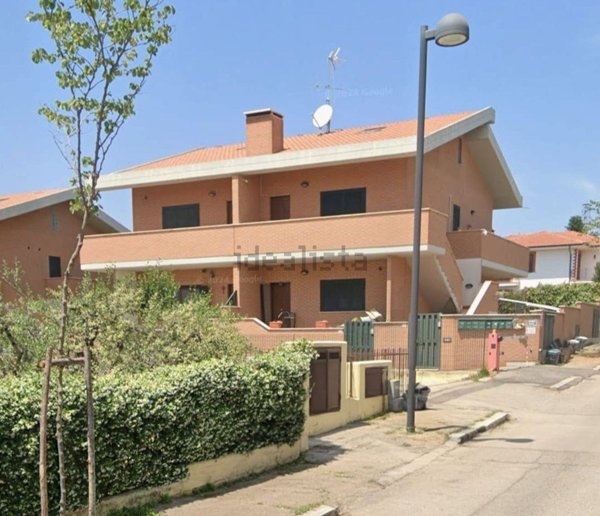 casa indipendente in vendita a Lanuvio