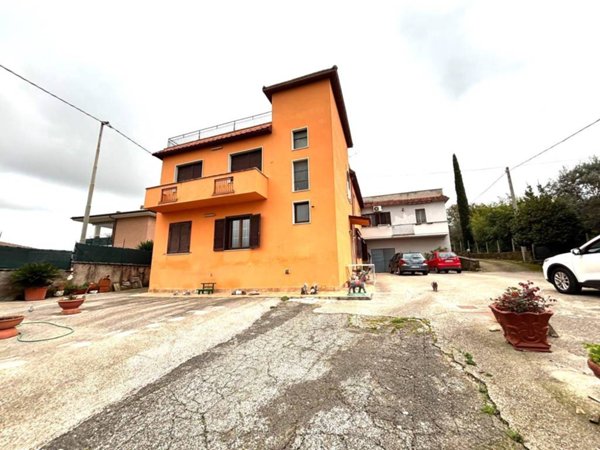 appartamento in vendita a Lanuvio