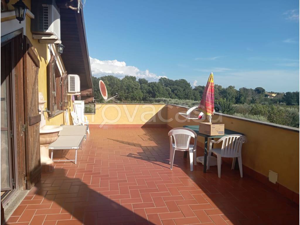 casa indipendente in vendita a Lanuvio