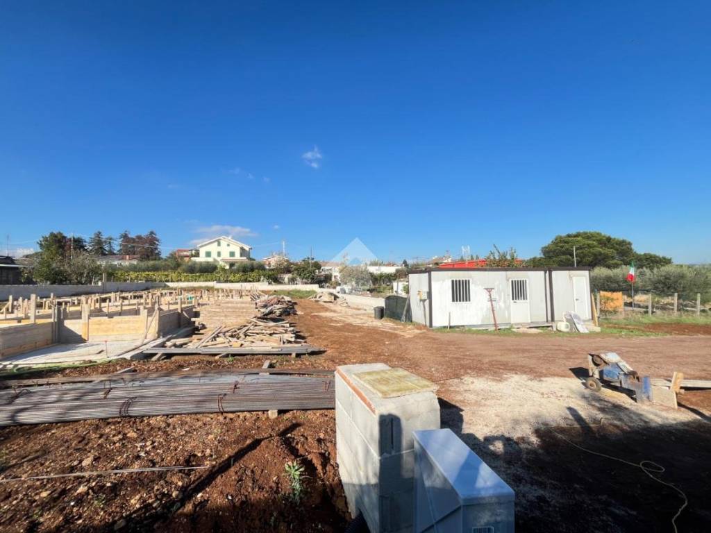 casa indipendente in vendita a Lanuvio