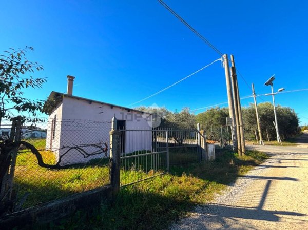 appartamento in vendita a Lanuvio in zona Malcavallo