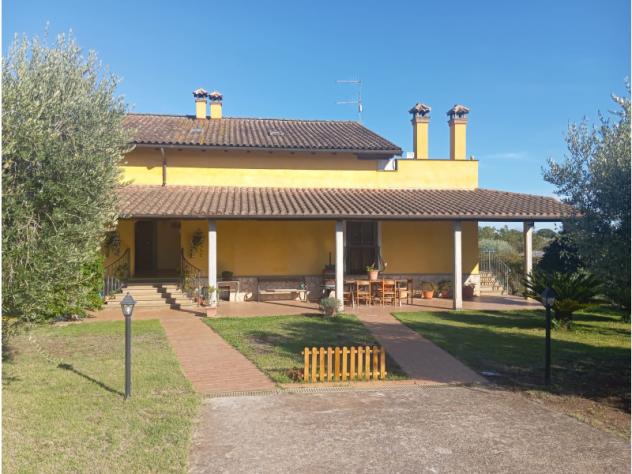 casa indipendente in vendita a Lanuvio
