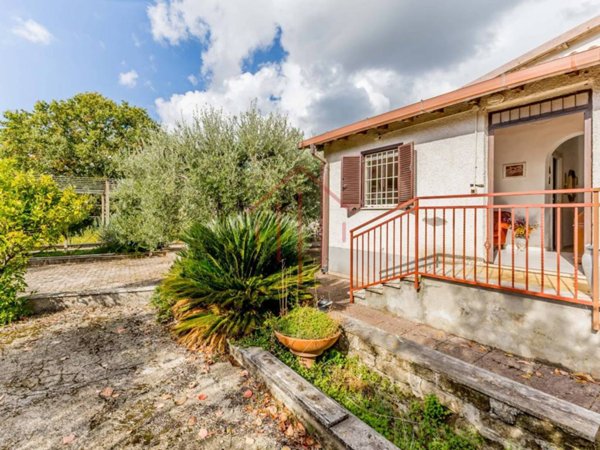 casa indipendente in vendita a Lanuvio