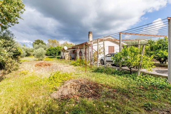 casa indipendente in vendita a Lanuvio