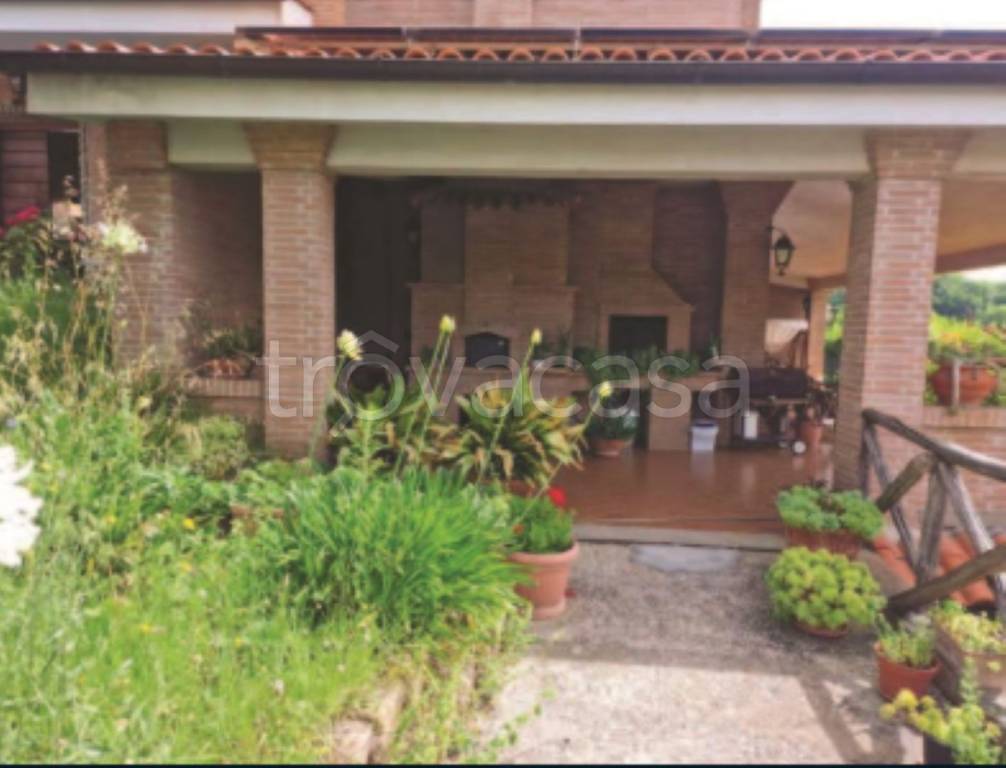 casa indipendente in vendita a Lanuvio