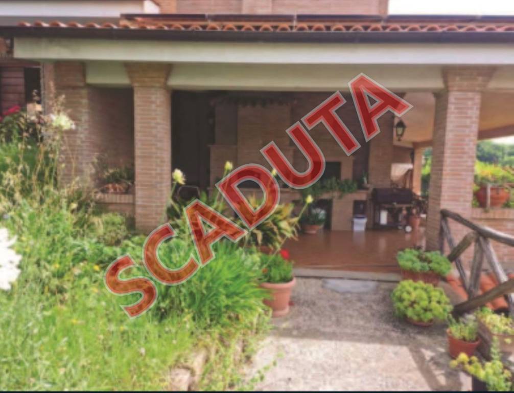 casa indipendente in vendita a Lanuvio