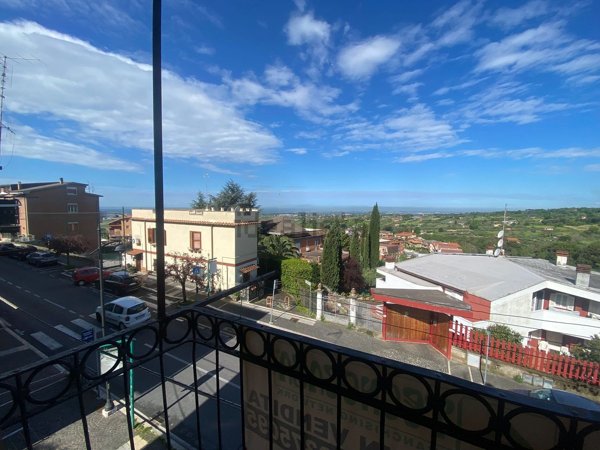 appartamento in vendita a Lanuvio