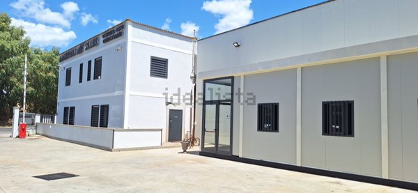 capannone in vendita a Lanuvio