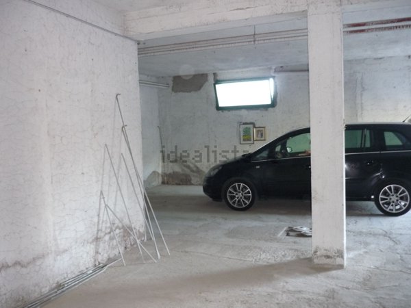 locale di sgombero in vendita a Lanuvio