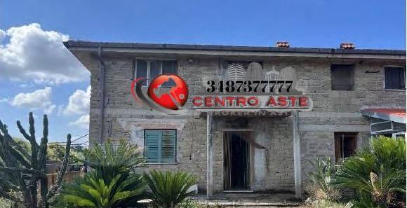 casa indipendente in vendita a Lanuvio