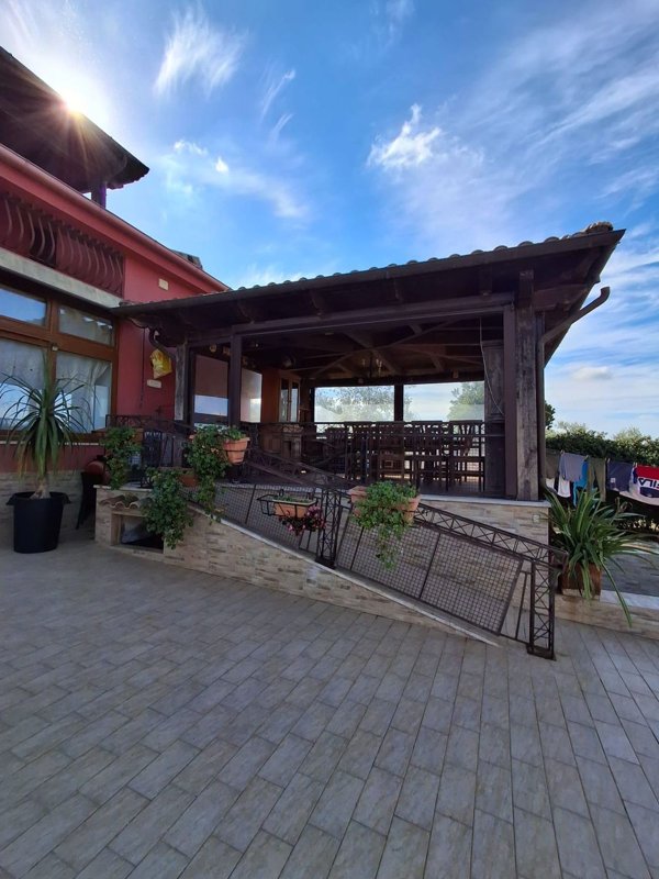 casa indipendente in vendita a Lanuvio