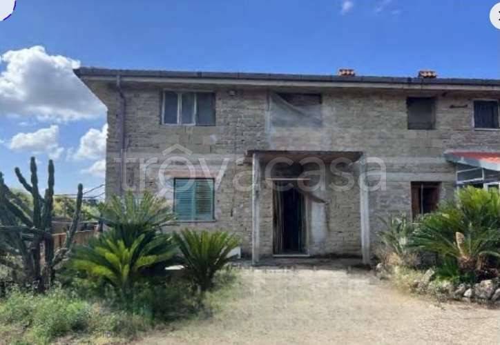 casa indipendente in vendita a Lanuvio