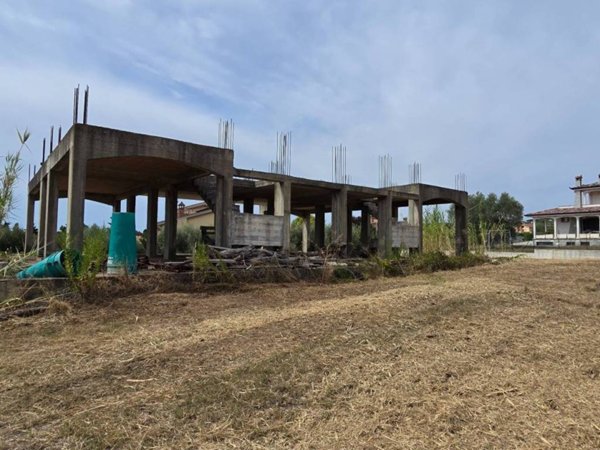 casa indipendente in vendita a Lanuvio