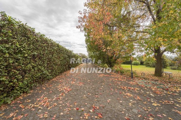 casa indipendente in vendita a Lanuvio