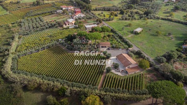 casa indipendente in vendita a Lanuvio in zona Monte Giove
