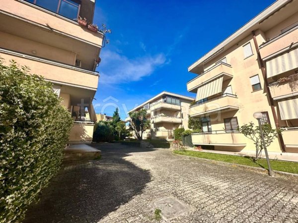 appartamento in vendita a Lanuvio in zona Pascolare