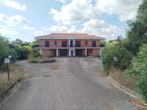 casa indipendente in vendita a Lanuvio