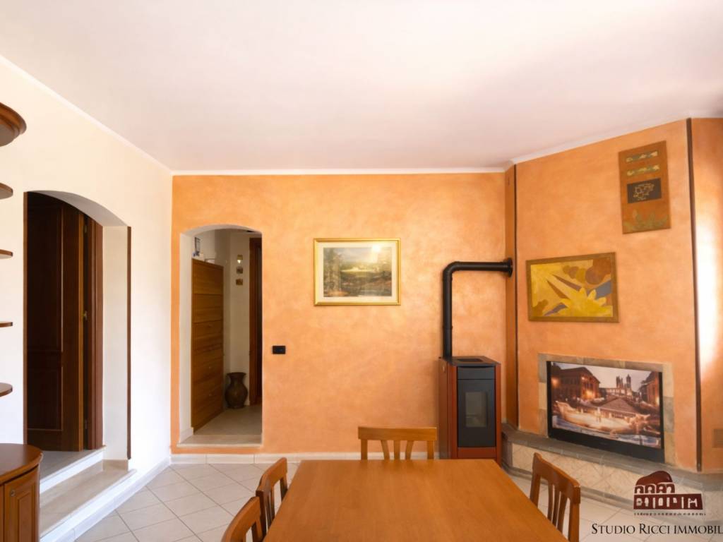 casa indipendente in vendita a Lanuvio